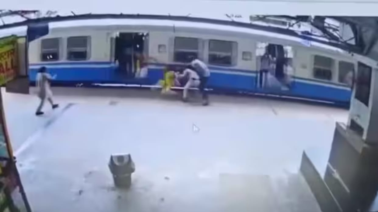 Hyderabad: A woman was about to fall from a moving train, a lady constable saved her by risking her life.