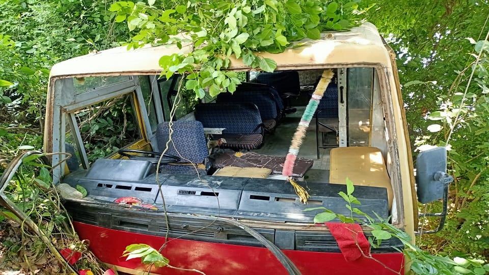 Private bus full of passengers fell into roadside pit in Lakhimpur kheri
