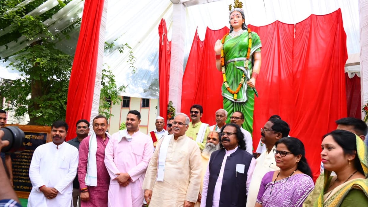 CM Bhupesh Baghel inaugurates and bhumi poojan development works worth 465 crore to Raigarh