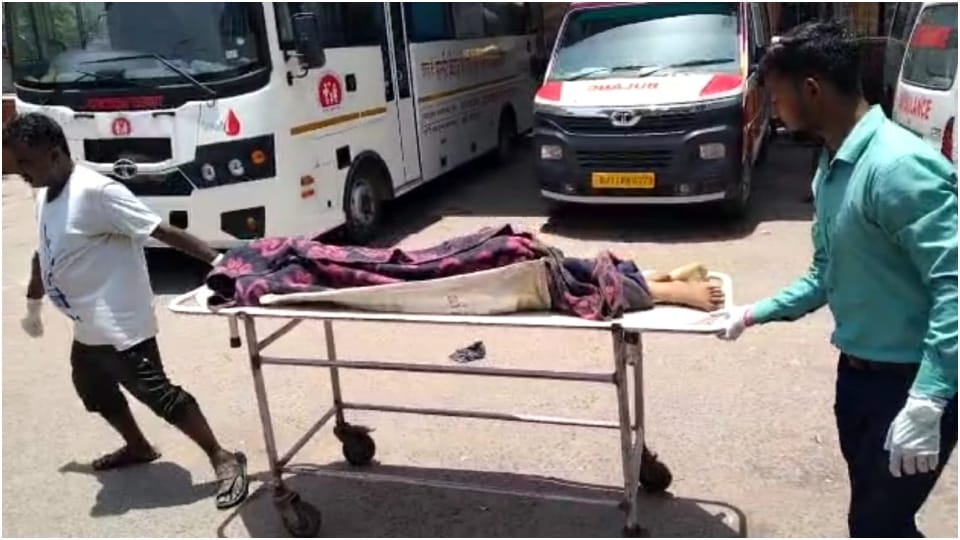 Angered by husband going to work married woman commits suicide in dholpur