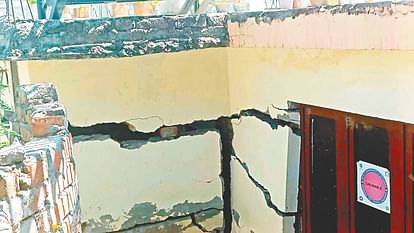 Joshimath Disaster huge cracks in House of singhdhar ward Again After Heavy Rainfall