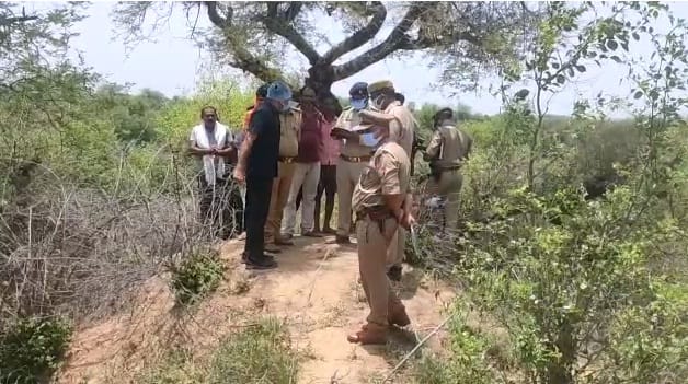 Rotten dead bodies found in the ravines of Etawah, the relatives used to understand the relationship between b