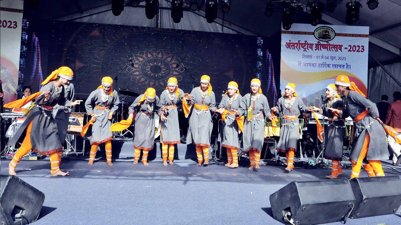 Shimla Summer Festival: Himachal Police Band and folk artists tied the knot, school students also gave a spect