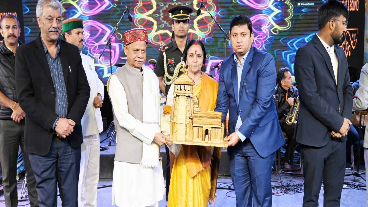 Shimla Summer Festival: Himachal Police Band and folk artists tied the knot, school students also gave a spect
