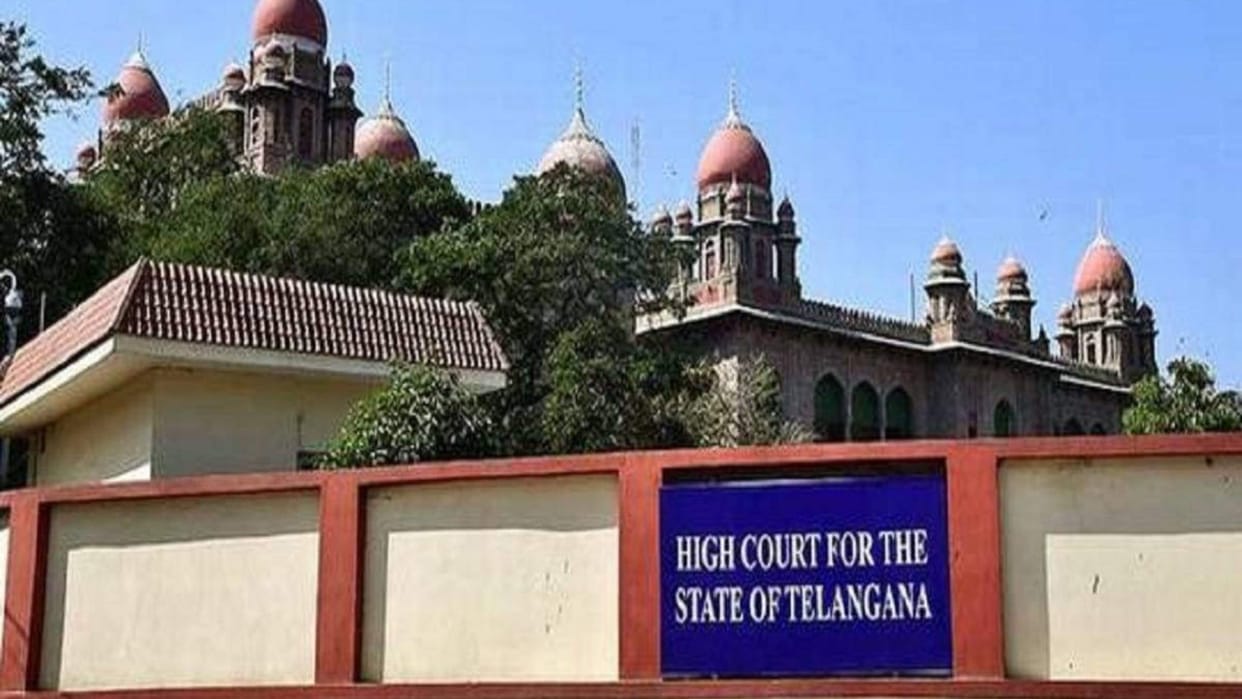 telangana high court accused media to tarnish his image on granted bail to avinash reddy