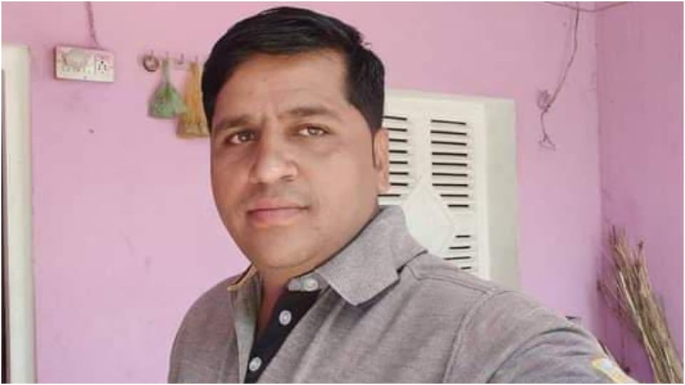 Trailer collided with bike riders in Karauli government teacher died friend seriously injured