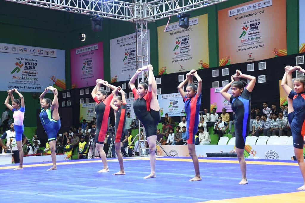 Khelo India started with Surya Namaskar Kalinga Institute's girls athlete surprised everyone in Yogasana