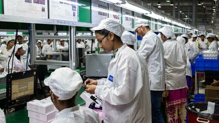 Foxconn: सेमीकंडक्टर संयंत्र के लिए टाटा से साझेदारी कर सकती है फॉक्सकॉन, वेदांता पर भारी कर्ज से हुई अलग