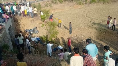 Sonebhadra Accident: Second major accident within 24 hours, bodies of three youths found along with bike under