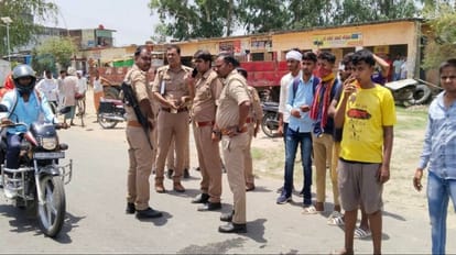 Wood trader of Badaun district died in road accident at deoria