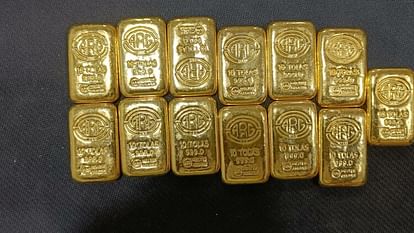 16 gold biscuits recovered from the toilet of Varanasi airport, worth crores, caught by the customs department