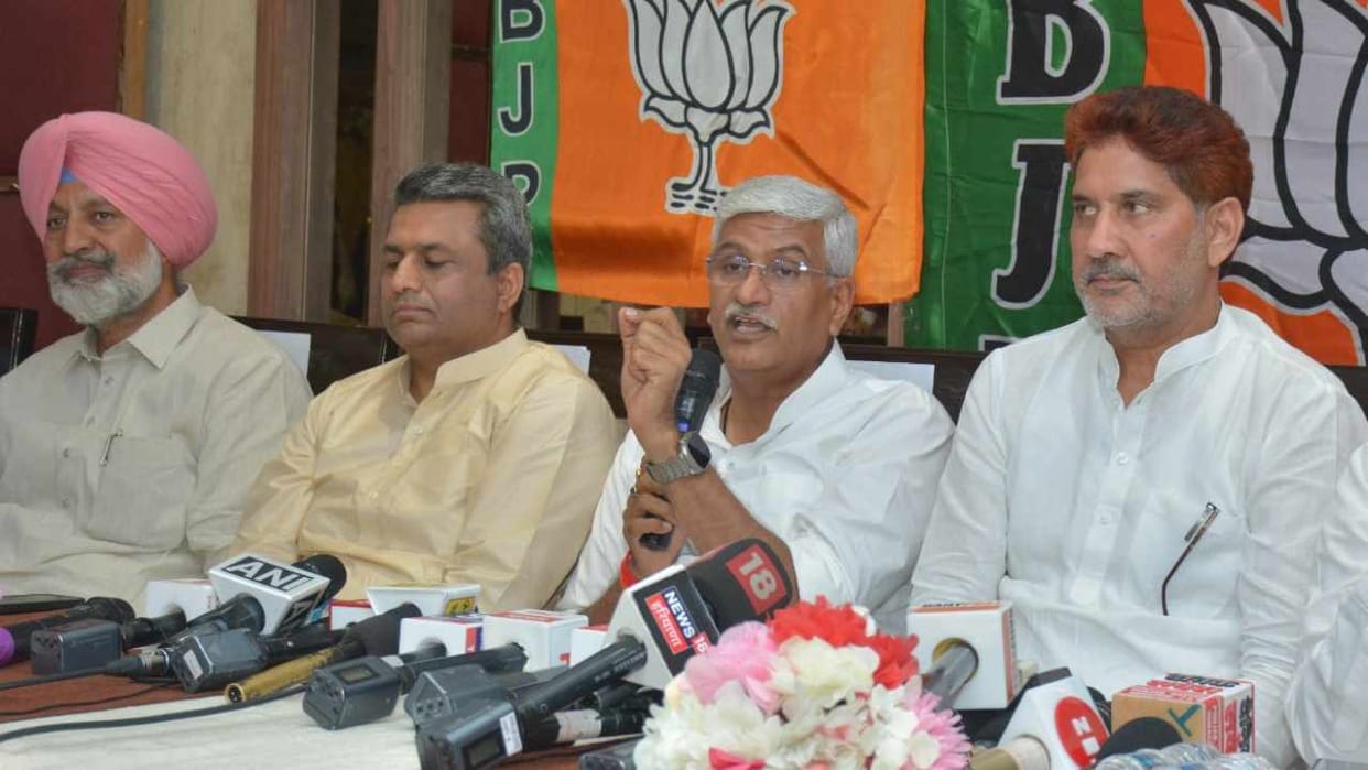 Union Minister Gajendra Singh Shekhawat reached Mohali