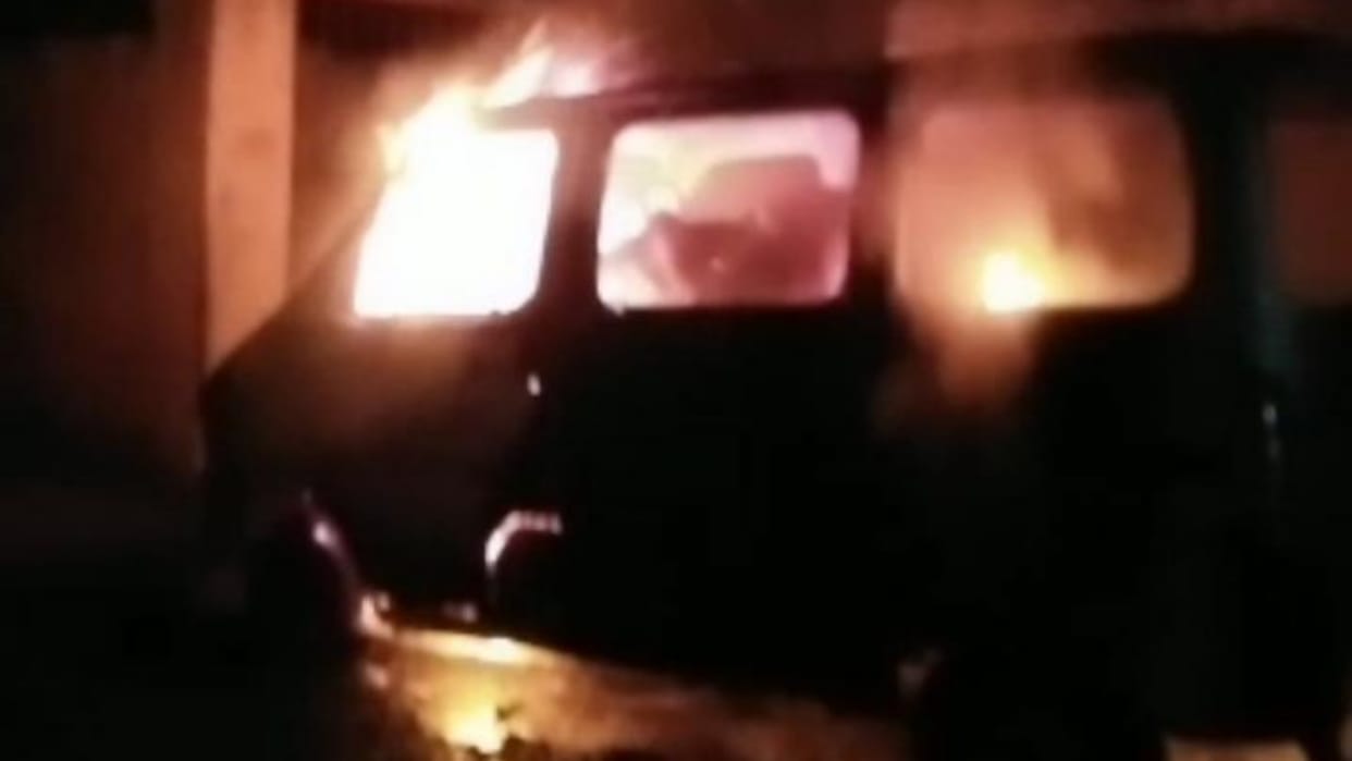 miscreants set fire to car parked outside the house in korba