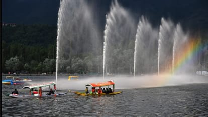 77 year record in Jammu and Kashmir, two crore tourists arrived