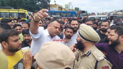 kathua news: admins demolished building of newly constructed shopping mall in ward seven of Kathua city