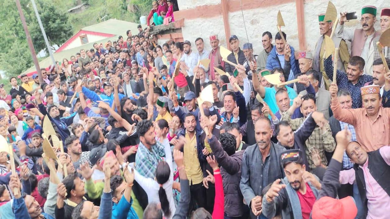 Historical meeting of Dai bhi after centuries in Pingwa, Uttarakhand
