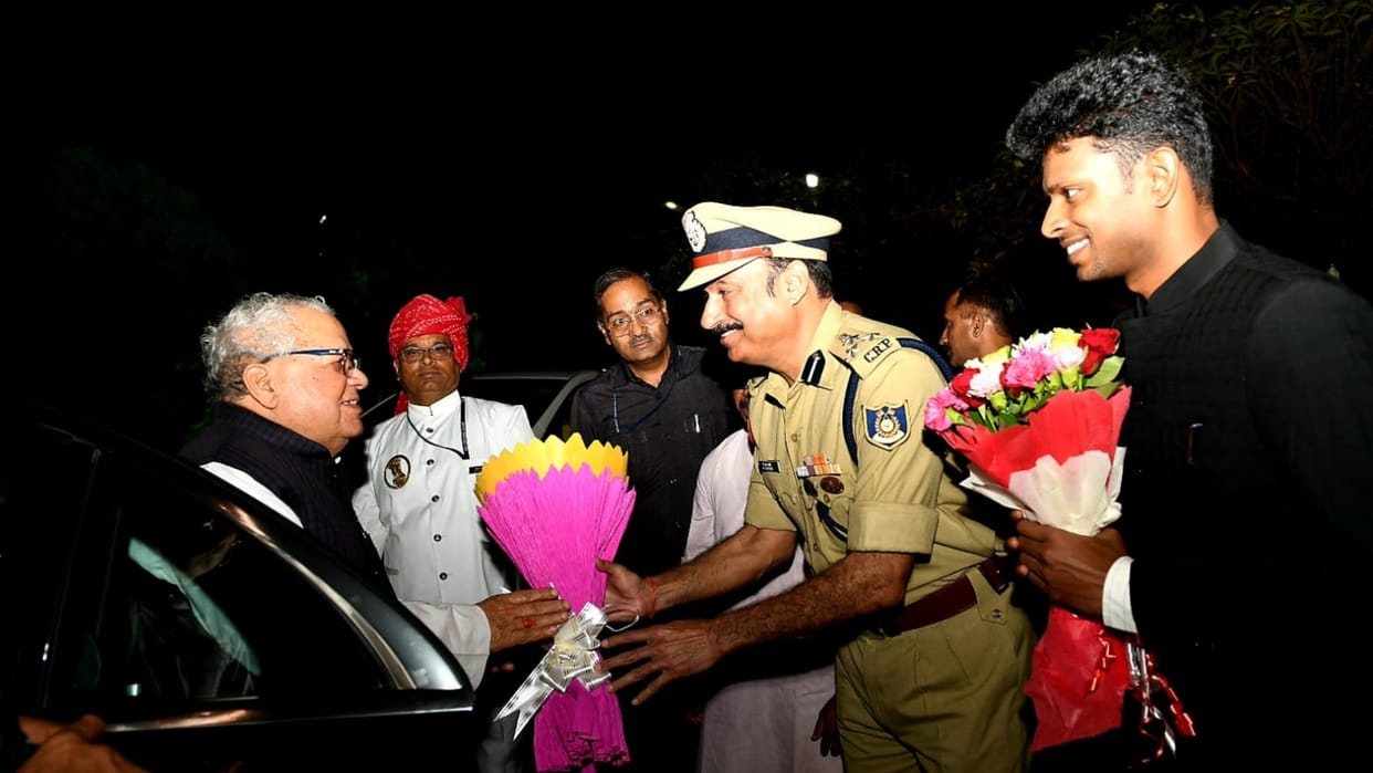 Rajasthan Governor Kalraj Mishra reached Mount Abu on summer stay with family