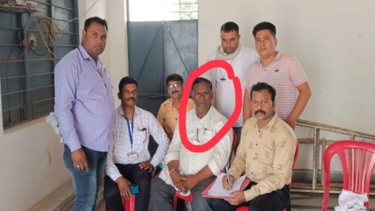 Patwari arrested red handed taking bribe of three thousand in lieu of land demarcation
