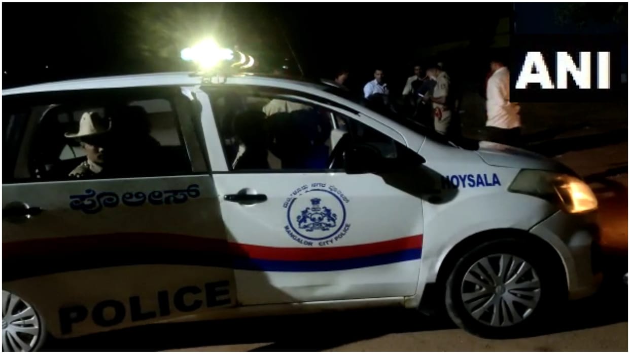 male students who were accompanied by their female friends were assaulted by miscreants at someshwara beach