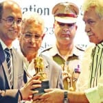 घाटी में आयोजित कार्यक्रम के दौरान एलजी मनोज सिन्हा