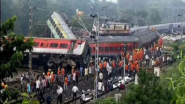 odisha train accident photos balasore more then 200 died 900 injured high level investigation ordered