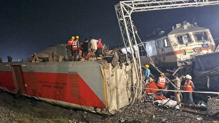 odisha train accident photos balasore more then 200 died 900 injured high level investigation ordered