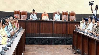 Police keep eye on Urban Naxalites CM Yogi said in Varanasi  tainted person should not get any contract