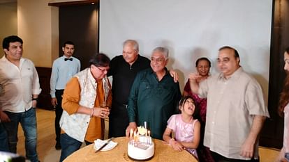 Aanjjan Srivastav 75th Birthday actor gives success credit to his wife got emotional on special day