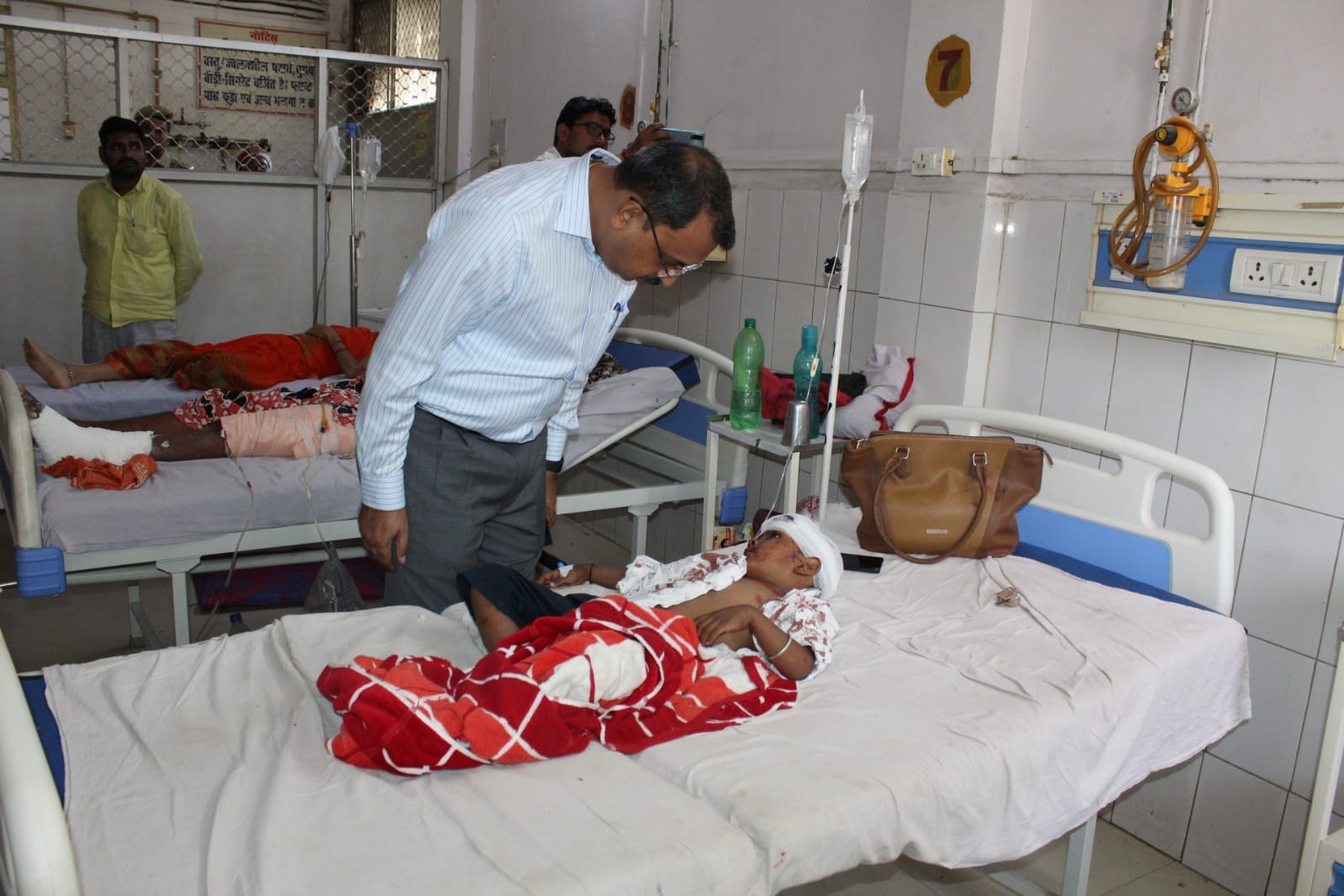 Azamgarh bus accident There was hue and cry everywhere pictures are painful