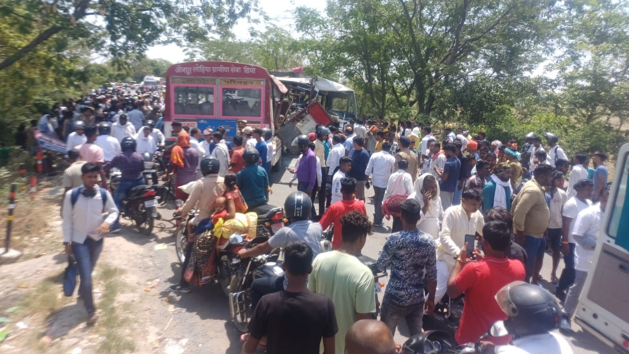 Azamgarh bus accident There was hue and cry everywhere pictures are painful