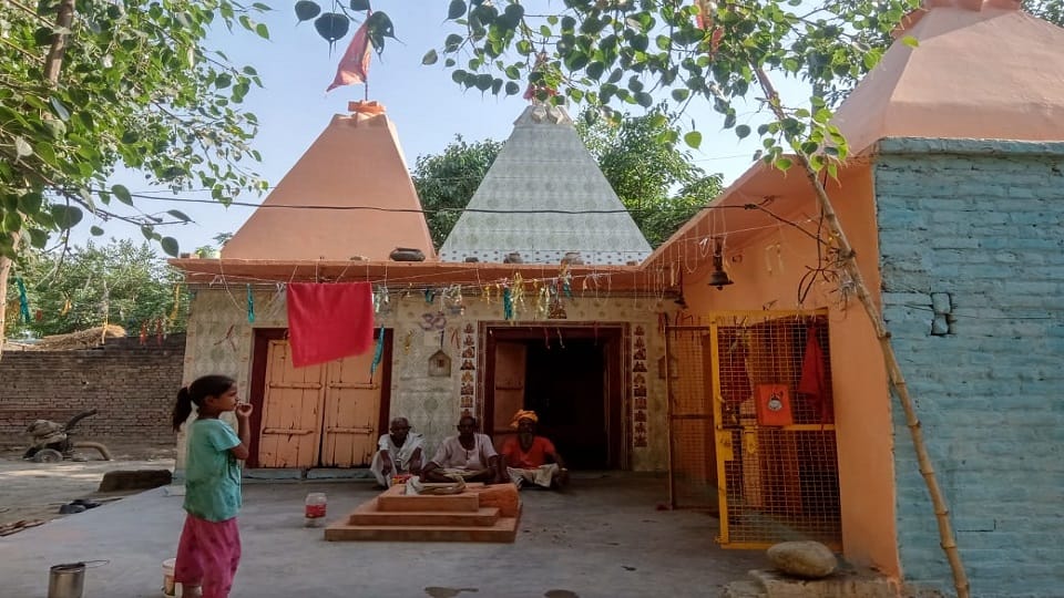 Shri Krishna Rukmani marriage took in the Devi temple of Shahjahanpur district