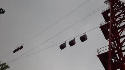MP News: Chamunda Tekri's ropeway wire separated due to strong wind in Dewas