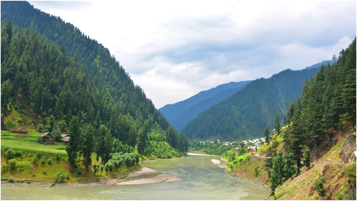 Best Places to Visit in North India Know Famous Hill Station in North India to Visit This Season