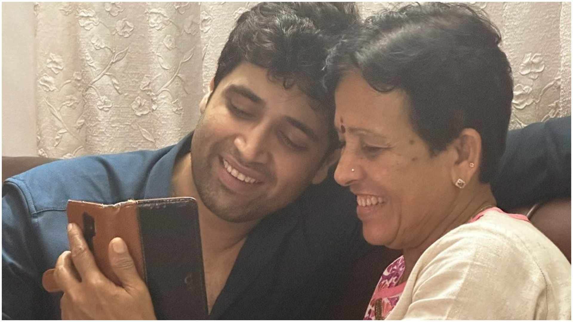 Major: Adivi Sesh spends time with Major Sandeep Unnikrishnan family on first anniversary of film photos viral