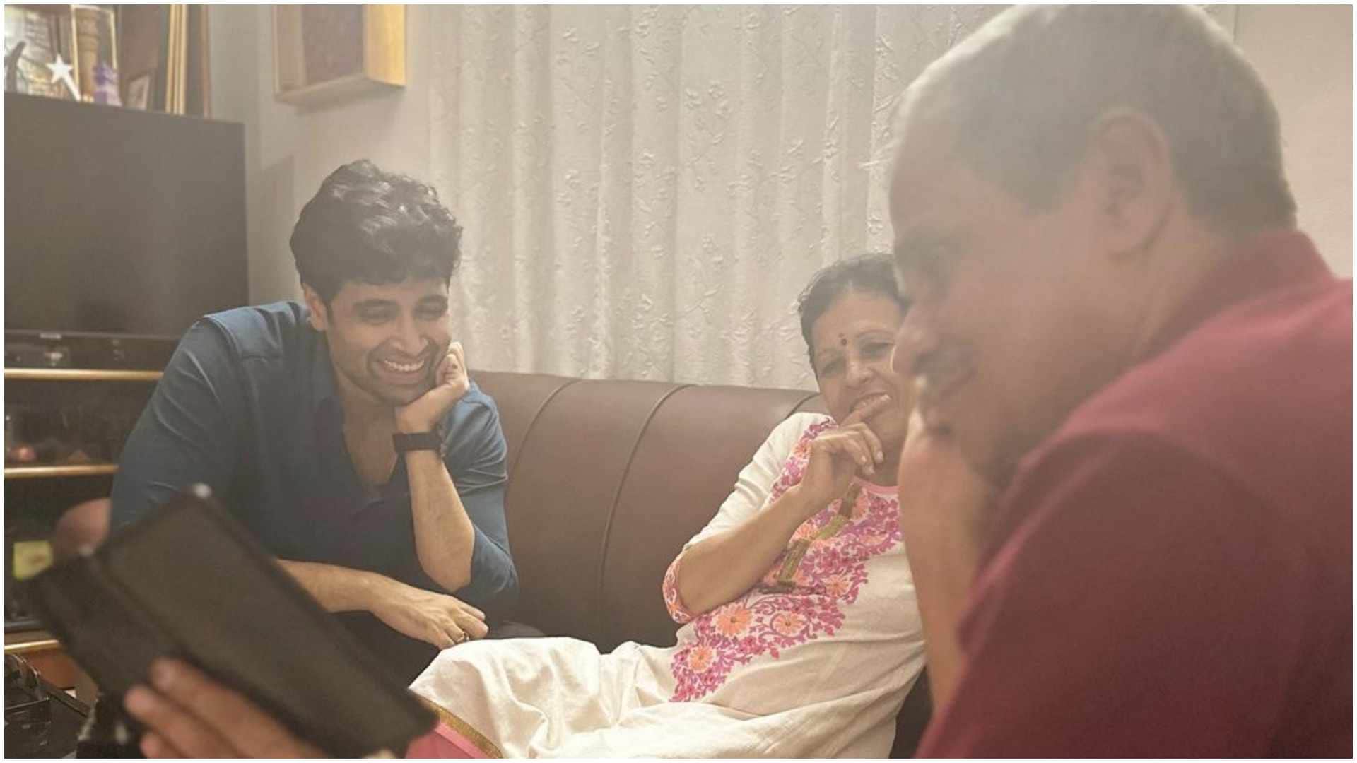 Major: Adivi Sesh spends time with Major Sandeep Unnikrishnan family on first anniversary of film photos viral