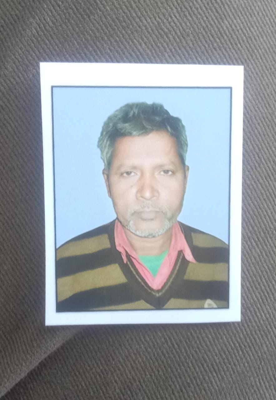 Varanasi: Dead body of a person found hanging from a tree near the house, was troubled for many days, police o