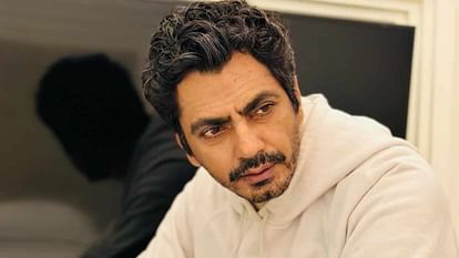 Nawazuddin Siddiqui recall being dragged out by his collar when he tried to eat where main leads were eating