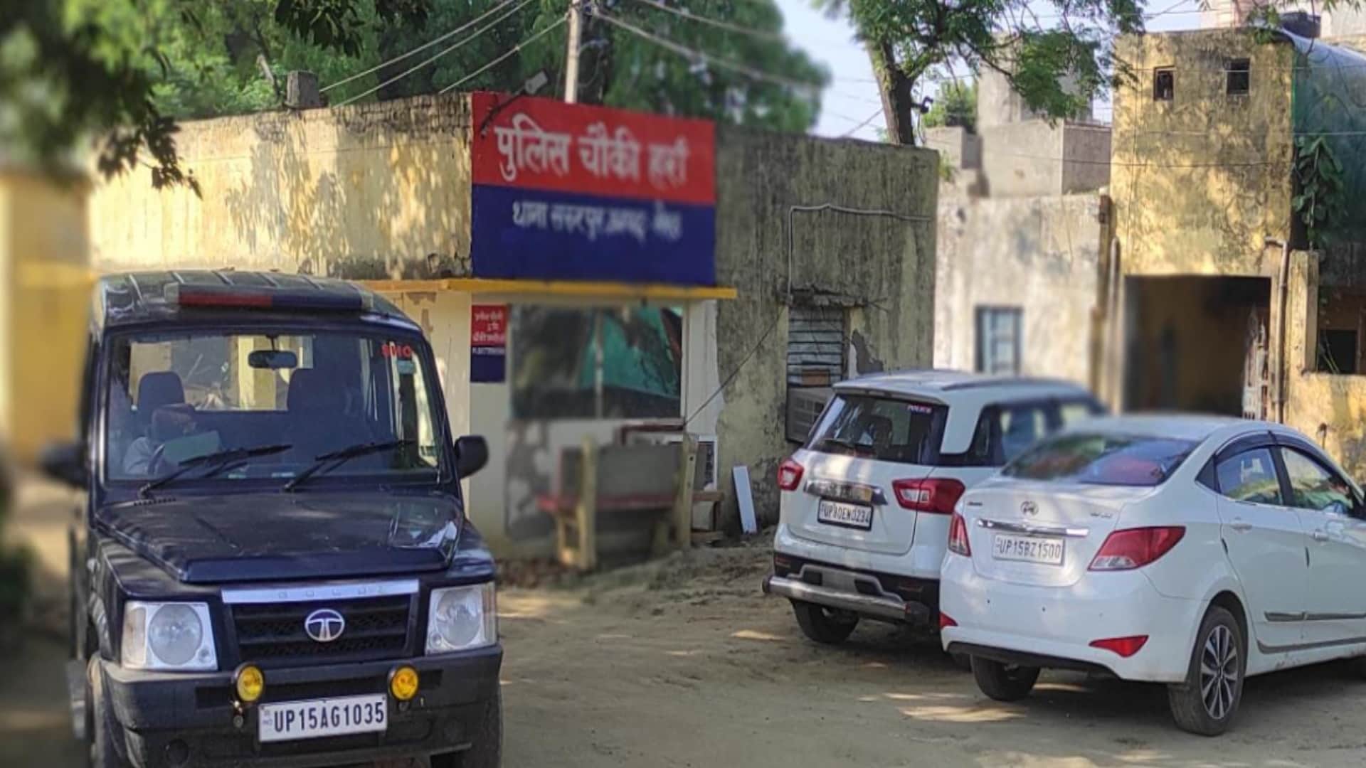 Meerut: attacked on Police in Sardhana, many policemen injured and pistol snatched from crime inspector