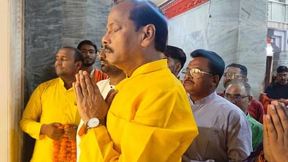 Former Jharkhand CM Raghubar Das reached Gorakhnath temple