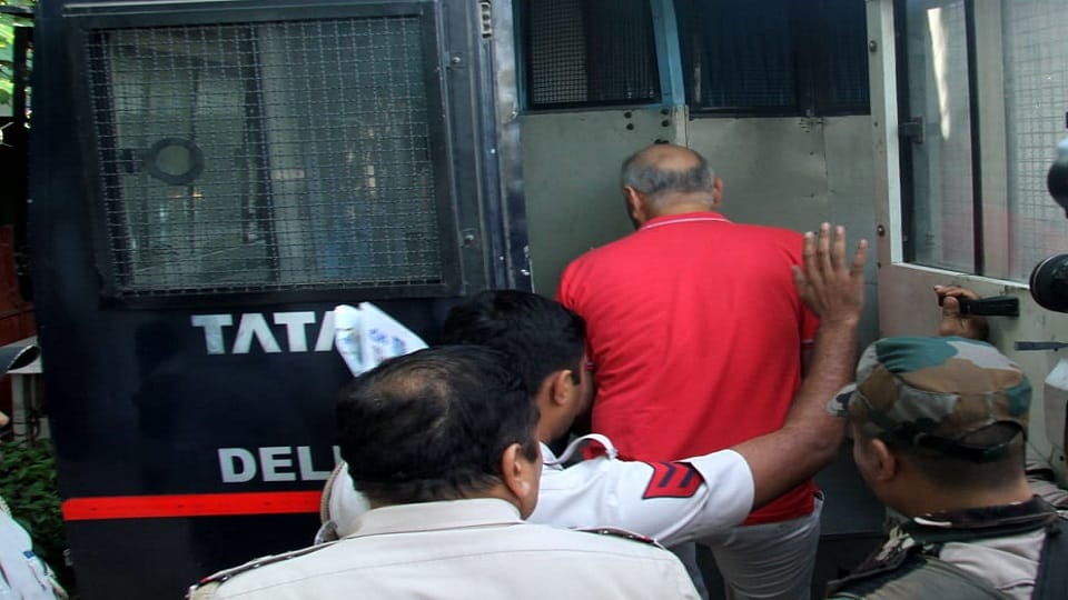 Delhi Excise Policy Case: Manish Sisodia Bail Granted in Excise Policy Case Will Meet Today His Aliling Wife