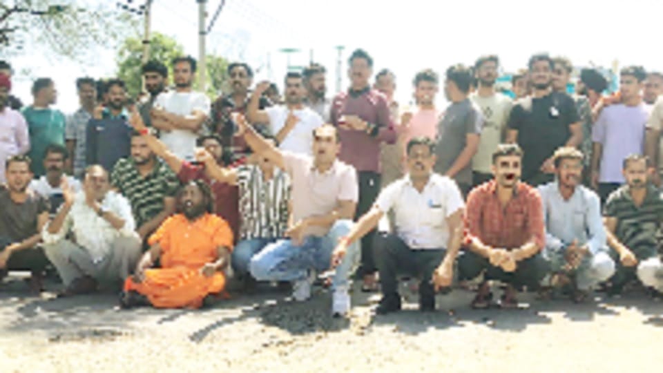 Jammu Kashmir: Drug smugglers not caught police, raids nab attackers in Samba