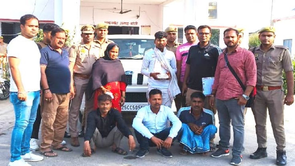 Five smugglers including woman arrested with smack worth one crore in bareilly