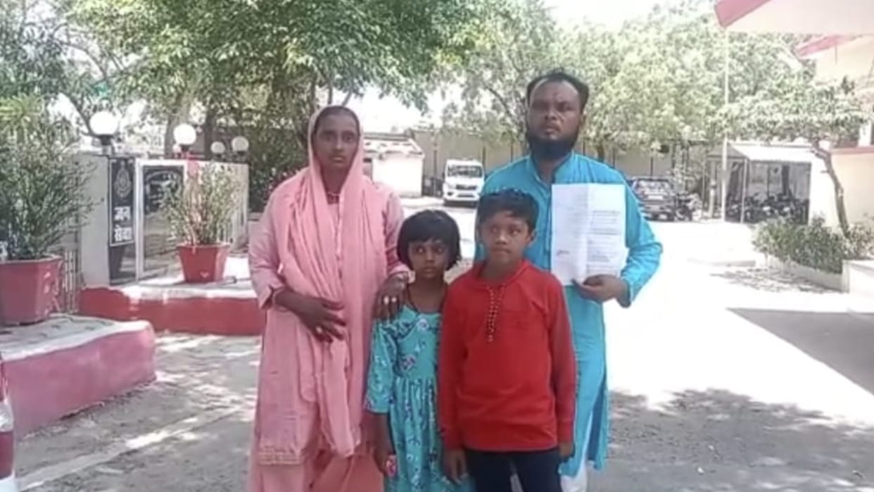 Damoh News: Controversy over applying tilak after hijab in Damoh Muslim family excommunicated from society