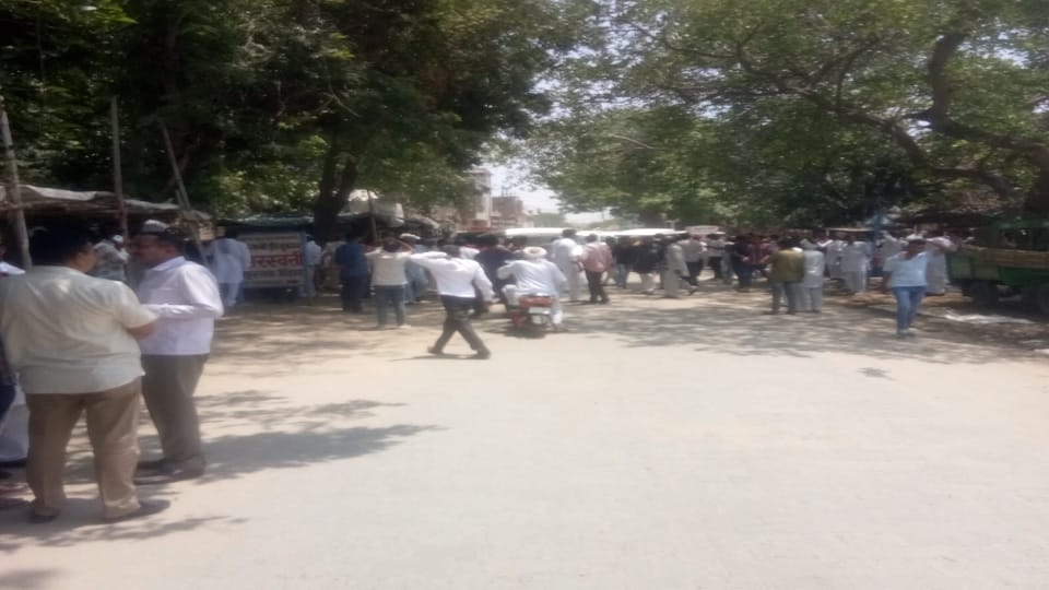 Bhattu visit of Panchayat minister in Fatehabad, more than 500 people gathered for protest