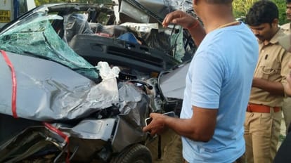 Sitapur News: Van rams into truck from behind, two killed, nine injured