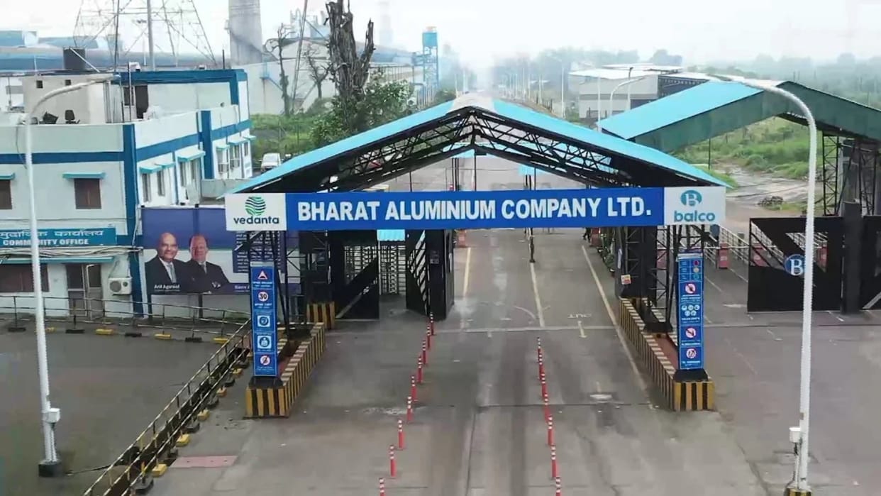 Government talks with balco vedanta group for withdrawing arbitration to initiate ipo privatization