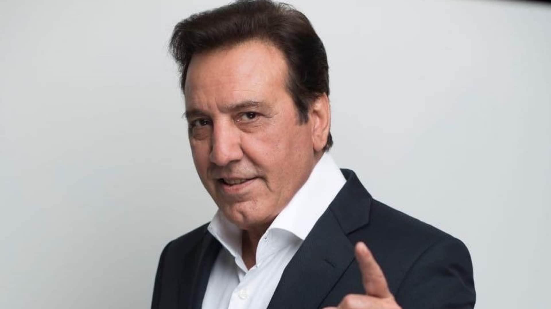 Pakistani actor javed sheikh reveals he took 1 rupee fees to play shahrukh father role in om shanti om