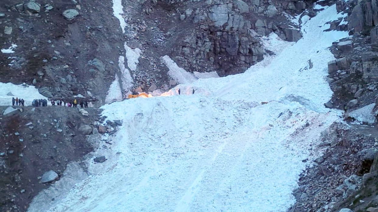 Granfu Kaja road restored after 10 hours, was closed due to avalanche