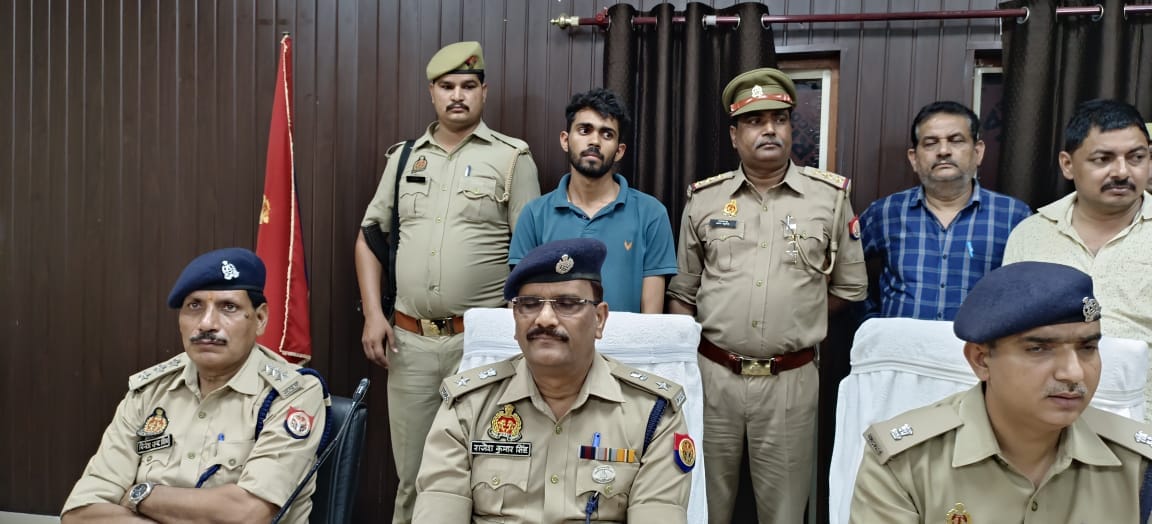 The murder of cousin sisters in Fatehpur, could not tolerate the pressure of marriage, the lover killed both o