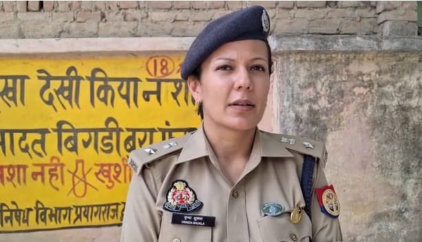 Suspecting of love affair with daughter aunt beheaded nephew with axe, police arrested the murdered woman